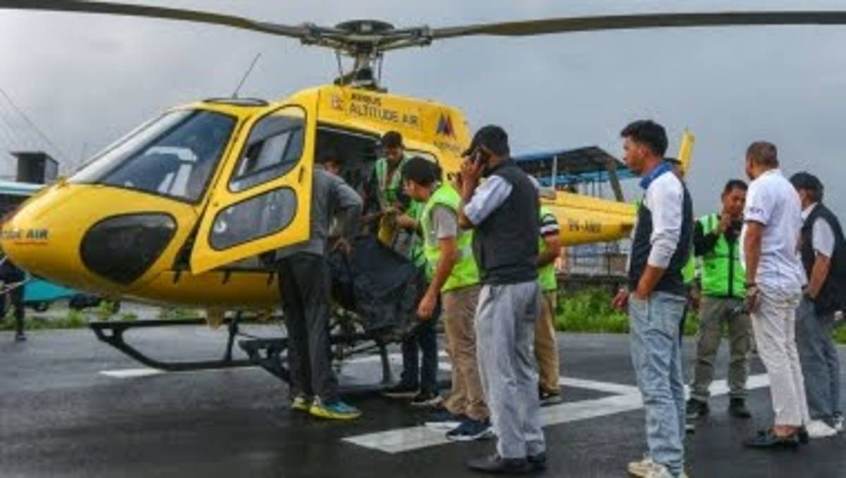 Un helicóptero con cinco turistas mexicanos se estrelló cerca del Everest en Nepal.