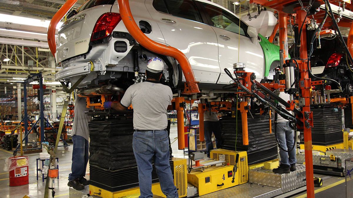 En Guanajuato se van a ofertar 12 mil empleos dentro del sector automotriz de los cuales 7 mil deberán cubrirse en tres meses.