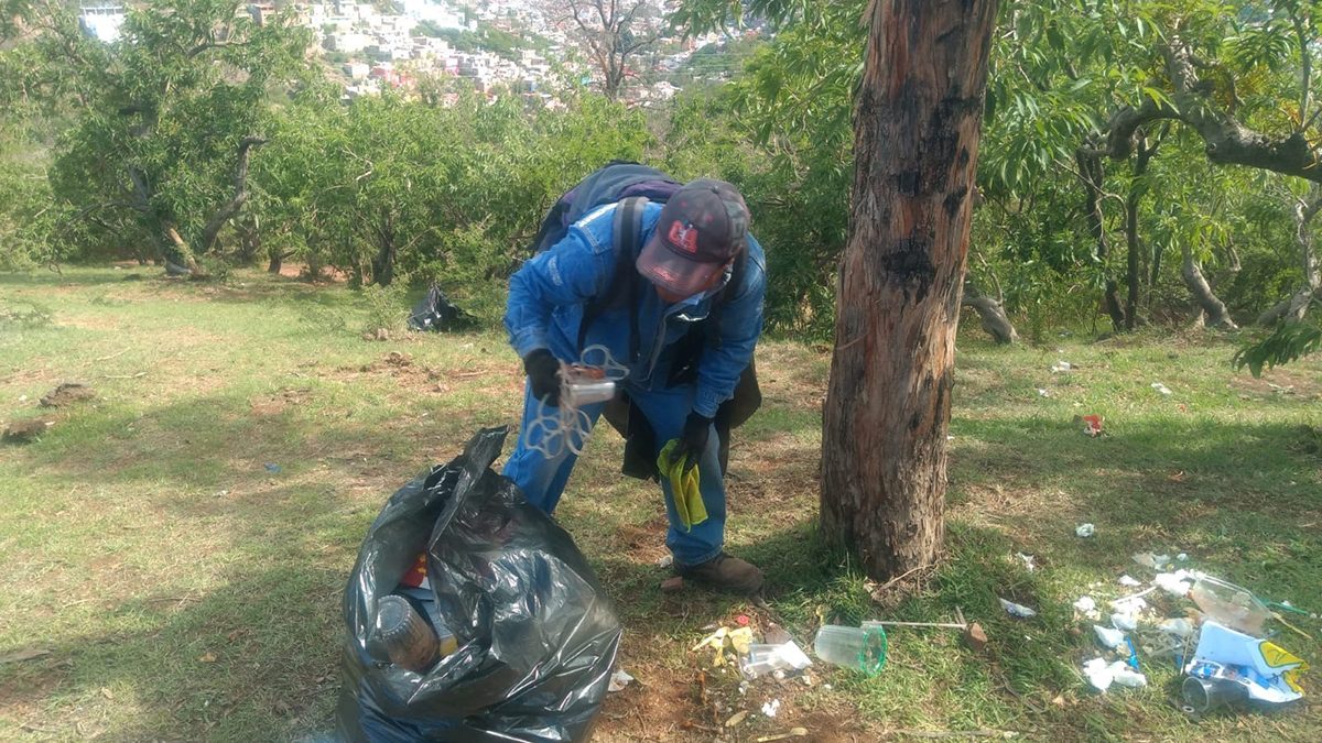 Protección Civil realizó labores de recolección de basura y desechos en el lugar, donde se recolectaron 15 toneladas de desperdicios.