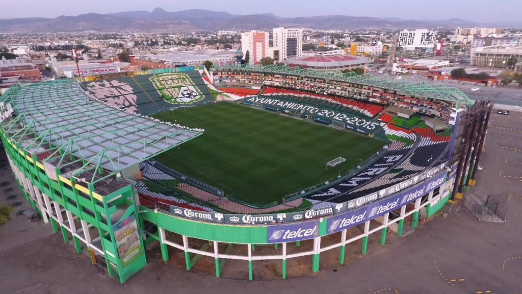 Sobre el nuevo proyecto de renovación en el Estadio León tardará porque no han podido saldar su cuenta con el Sapal.