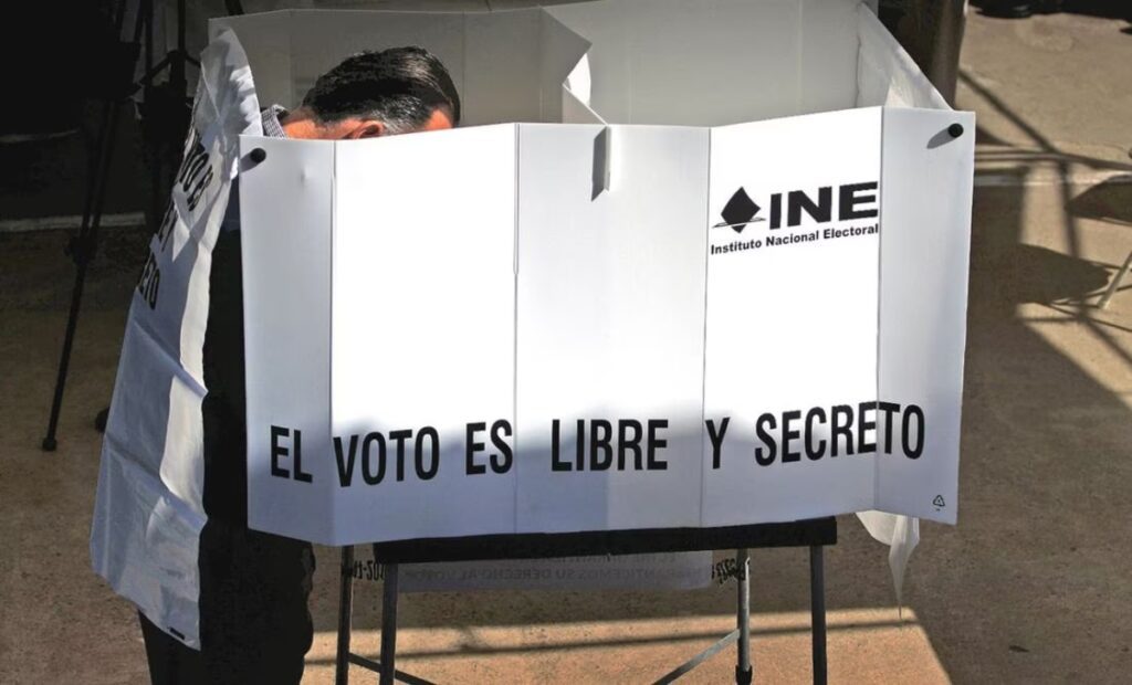 El Instituto Nacional Electoral (INE) lanzó varias vacantes con sueldos de hasta 15 mil pesos.