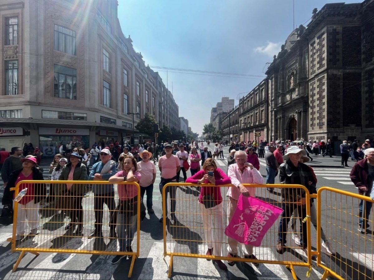 Andrés Manuel López Obrador se lanzó contra los asistentes a la Marcha por la Democracia.