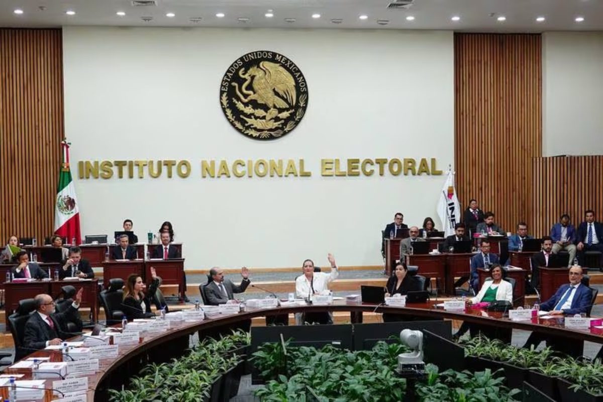 La Comisión Temporal de Debates del Instituto Nacional Electoral (INE) aprobó a los conductores Denise Maerker y Manuel López San Martín como posibles moderadores.