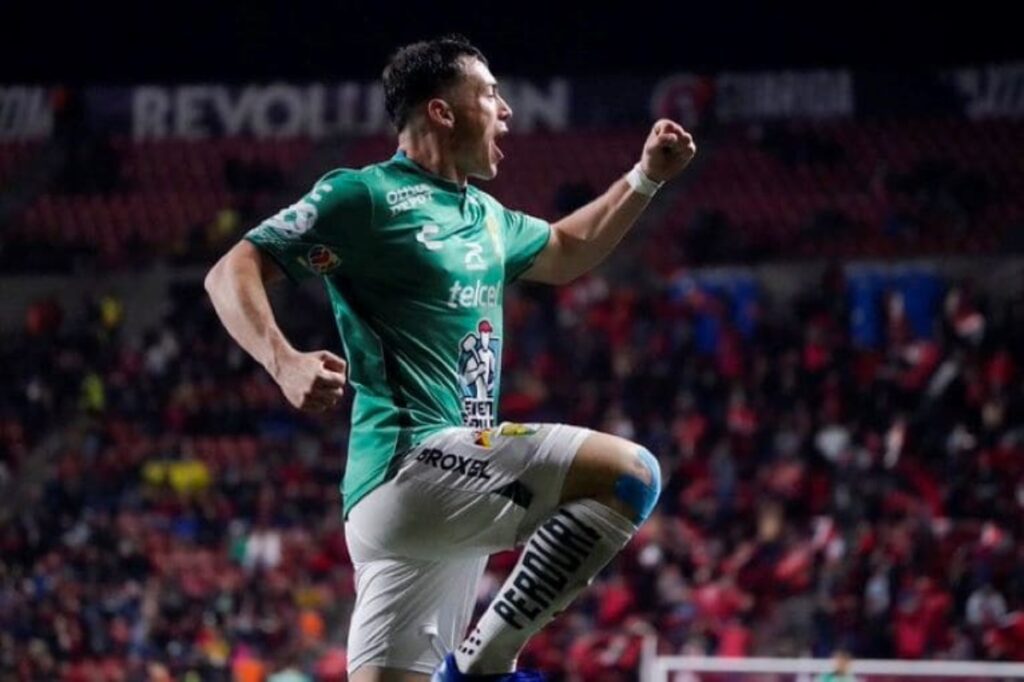 En la fecha 7, Viñas le dio tres puntos a los Verdes ya que al 92’ de tiempo corrido anotó de penal el tanto con el que le ganaron al Atlas por 1-0.